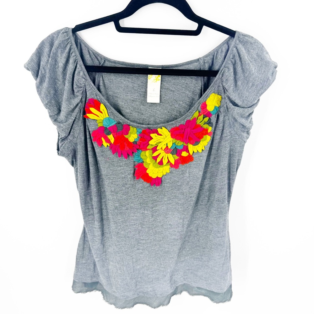 Anthropologie Moth Gray Floral Applique Short Sleeve Top‎ Chiffon Trim Large
